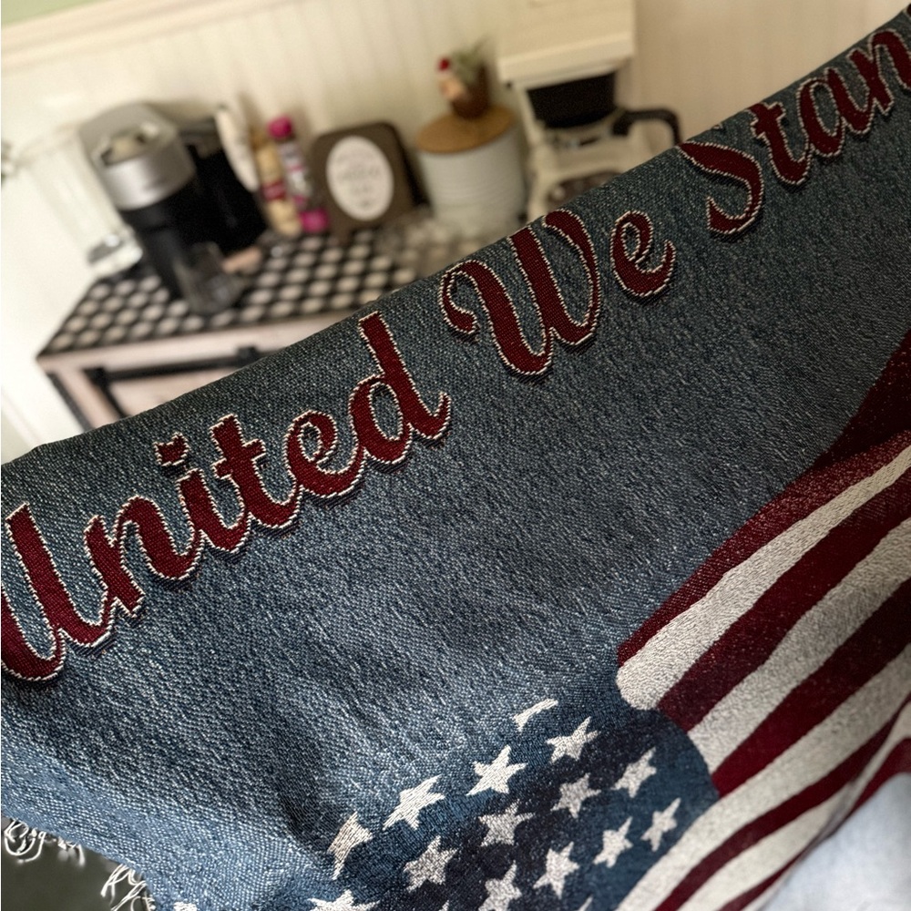 Patriotic Tapestry Throw with Flag Design
